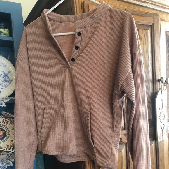 Top - Picture 2 of 2